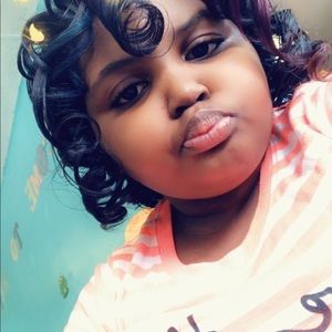 Meet your Posher, Mia